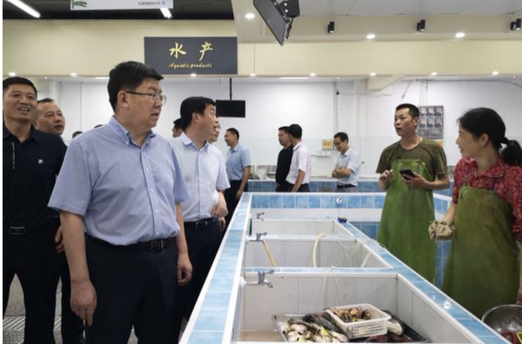 市委書記任澤鋒率隊(duì)赴屯溪區(qū)調(diào)研中心城區(qū)菜市場(chǎng)改造、食品安全工作