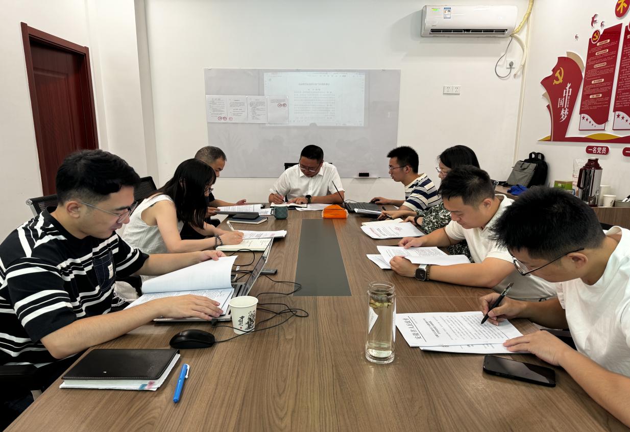 合規(guī)先行，穩(wěn)健致遠(yuǎn)